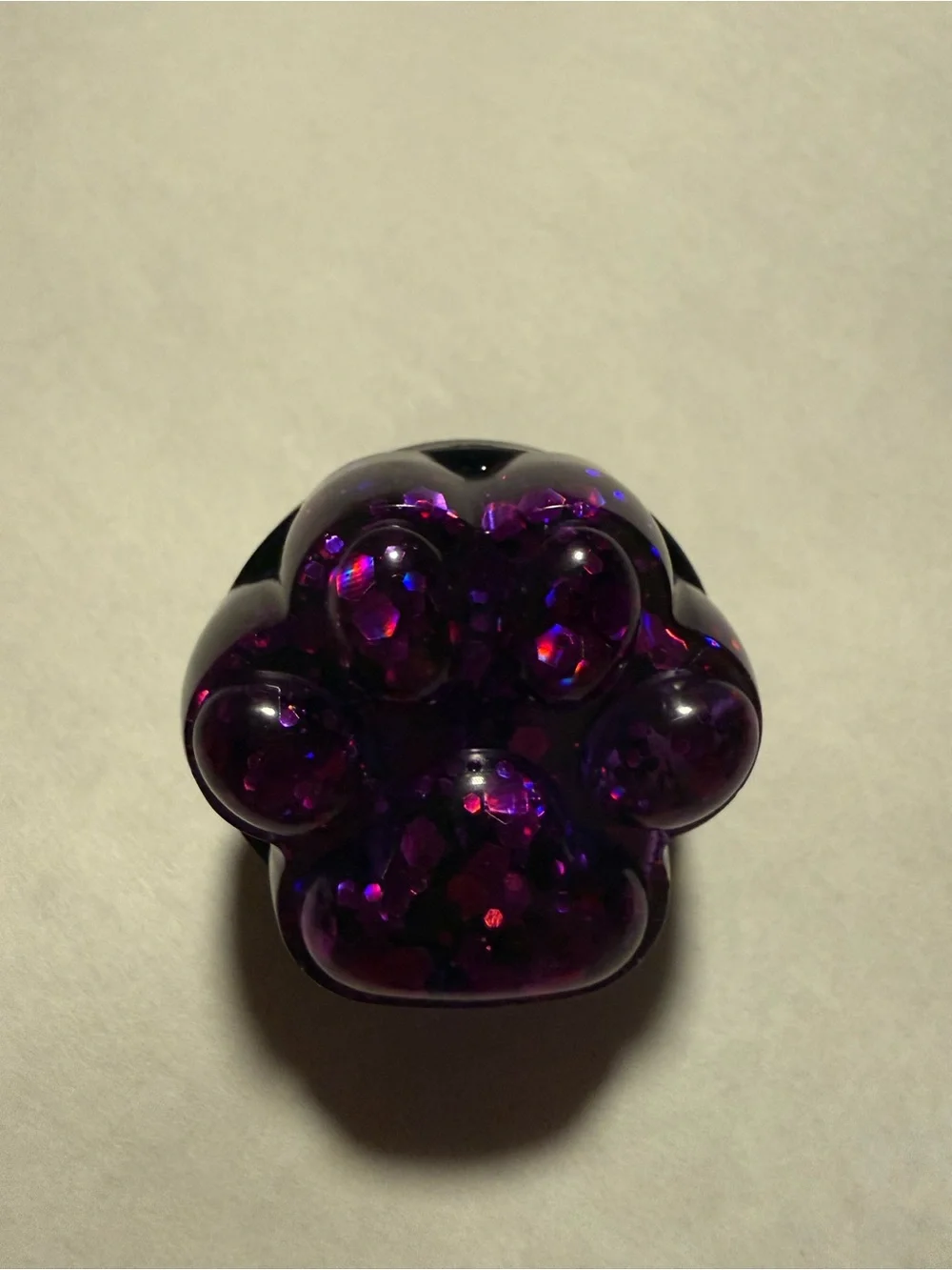 Purple Sparkly Resin Paw Phone Grip - (Pop Socket type)